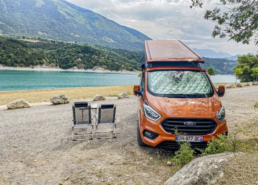 Chaise-ford-nugget-plus